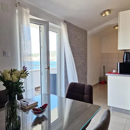 Silva With A View Of Sea Apartman *