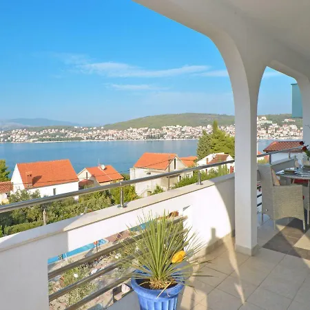 Silva With A View Of Sea Apartman