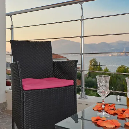 Silva With A View Of Sea Apartman