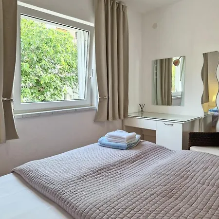 Appartamento Silva With A View Of Sea