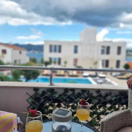 Silva With A View Of Sea *