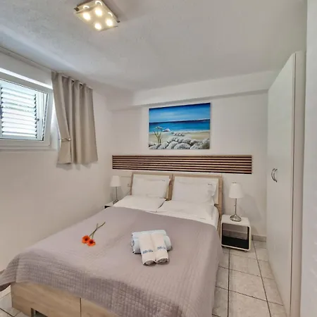 Silva With A View Of Sea *