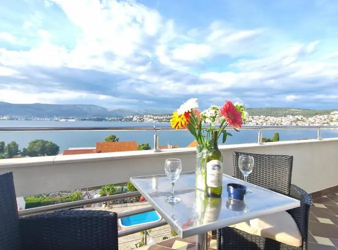 Silva With A View Of Sea *