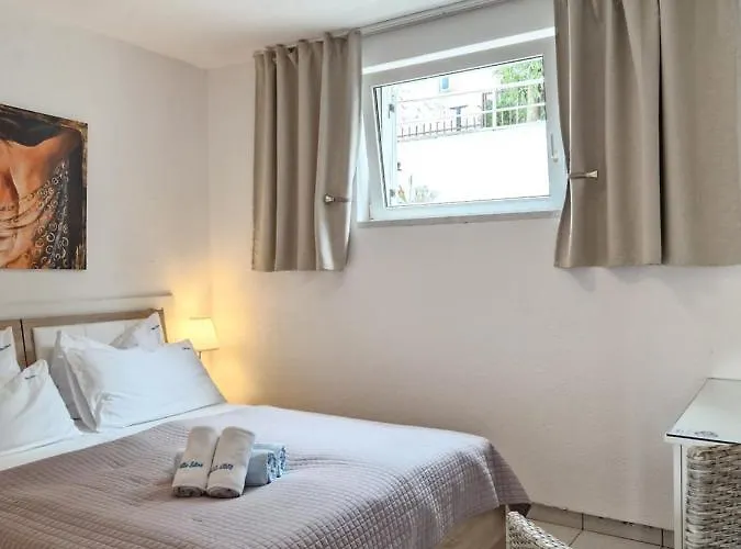 Silva With A View Of Sea *