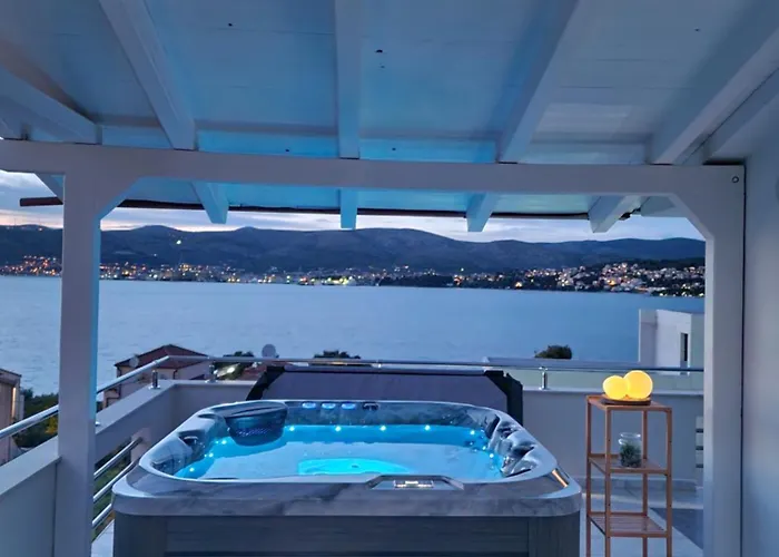 Silva With A View Of Sea