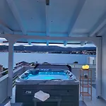 Silva With A View Of Sea